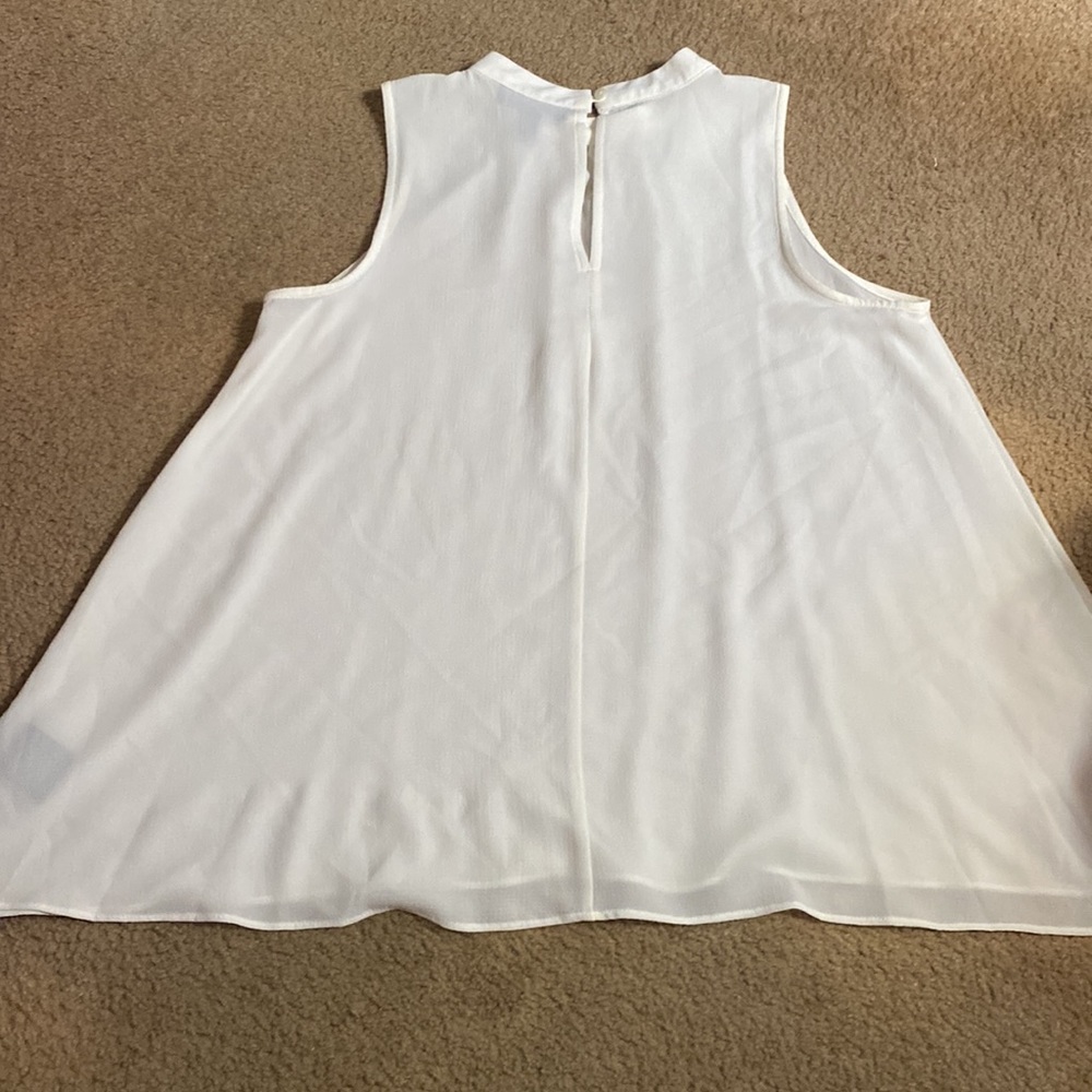 White Blouse - Picture 5 of 6